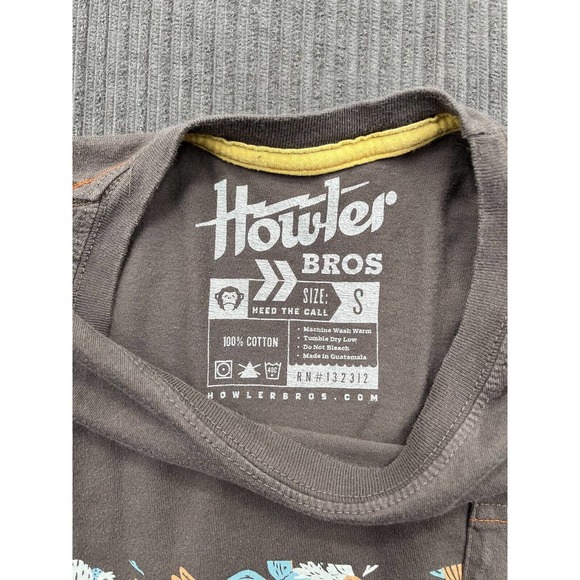 Howler Bros Men T Shirt Size Small Brown Cotton Rooster Print Casual Beach. - Picture 3 of 5